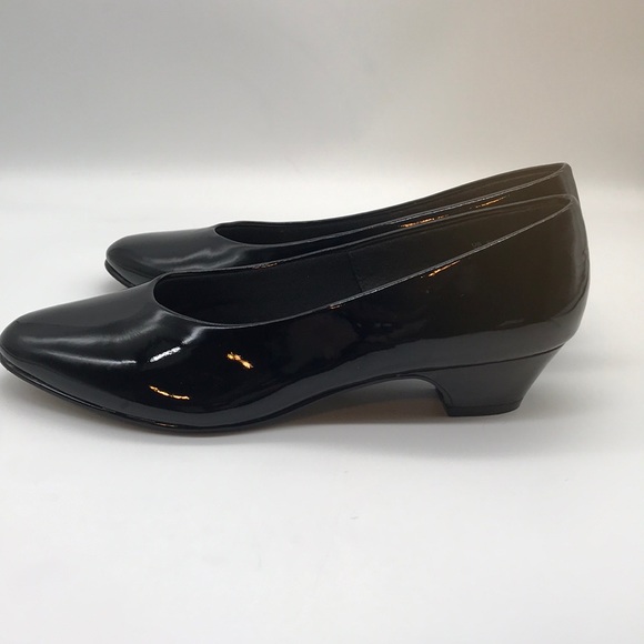 Hush Puppies Soft Style Round Toe Black low heel - Picture 6 of 11